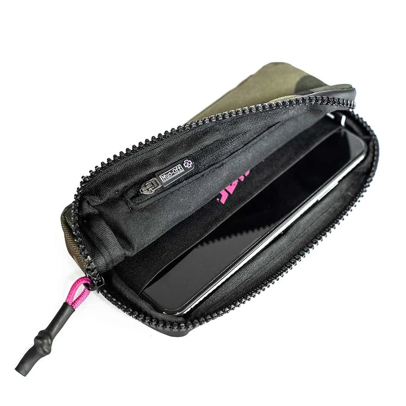 Muc-Off Essentials Case