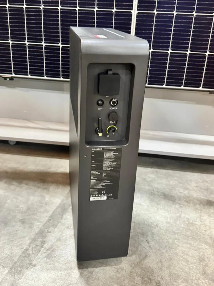 5,12 kWh Runhood SOMMAR R5200-DC All-in-One Micro Solar ESS · Balkonkraftwerk 4000 Watt PV-Eingang · AC-2500 Watt Notstrom · Solar-Speicher · Batterie