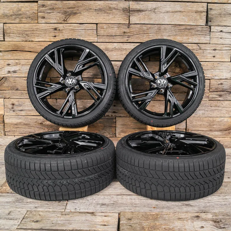 RS5 8,5x20 ET30 5x112 BLACK PAINTED mit Sommer 255 35 20
