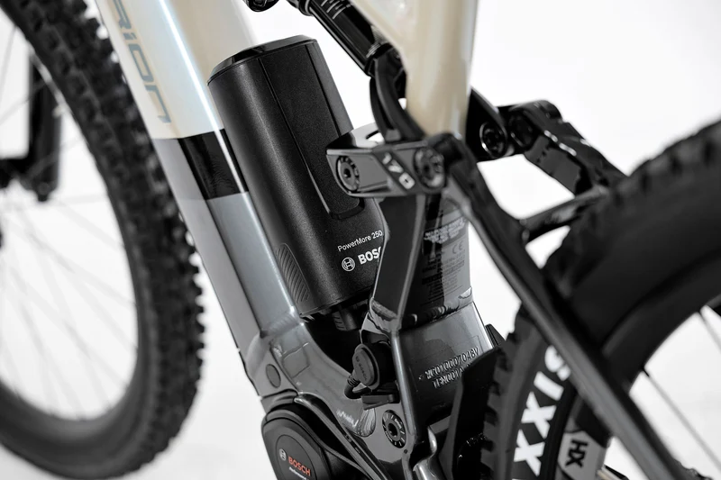 Centurion No Pogo R3000