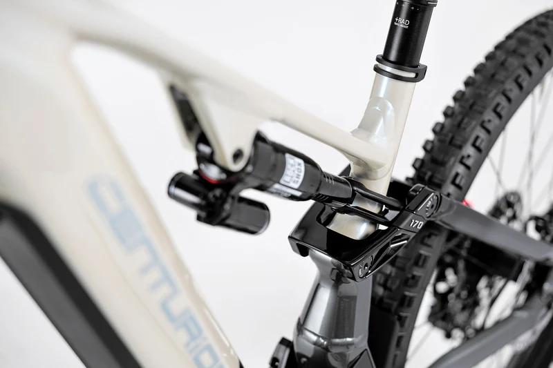 Centurion No Pogo R3000